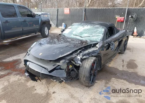 2021 Porsche 718 Boxster S z USA, uszkodzony, nr VIN WP0CB2A80MS225228